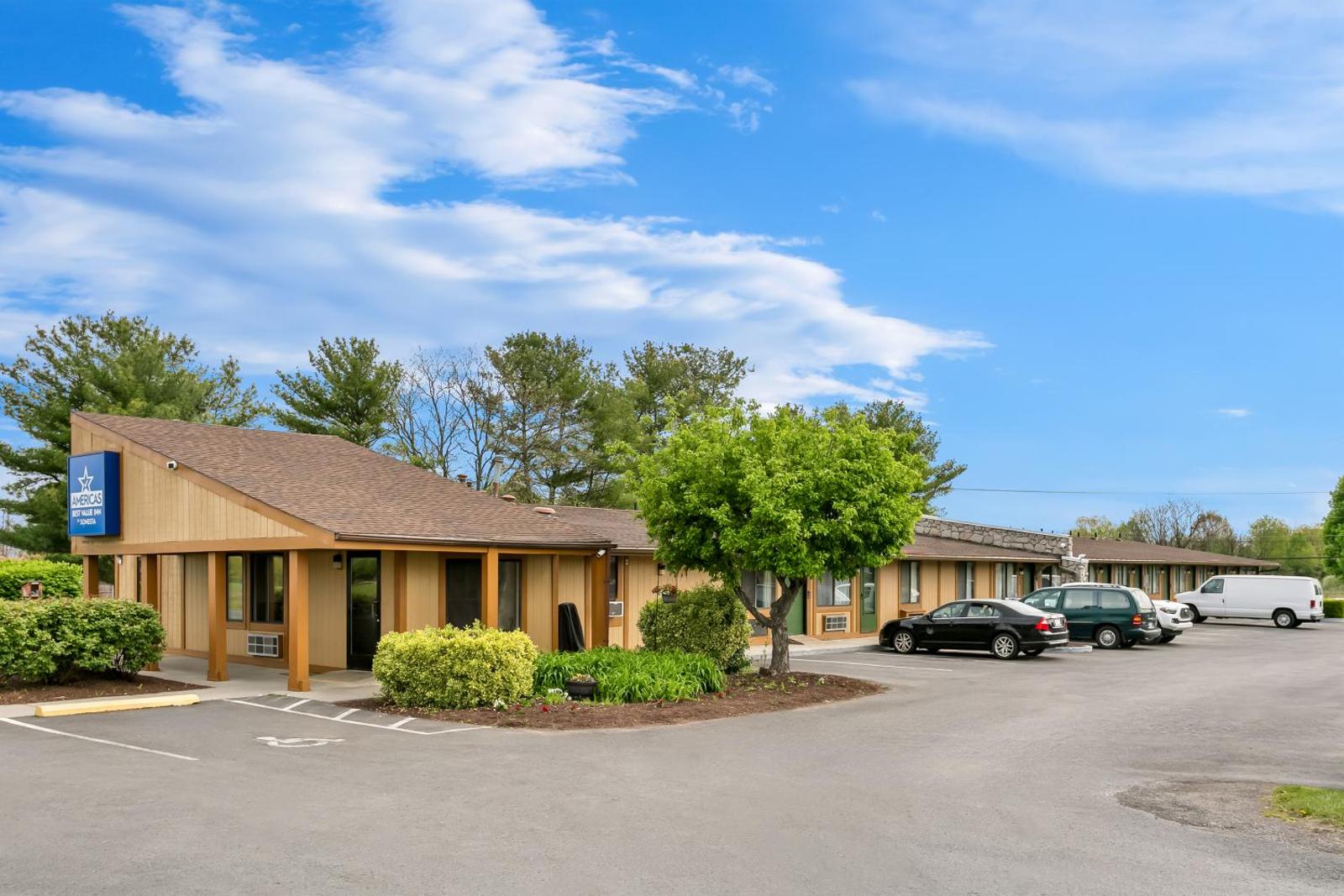 Knights Inn Martinsburg Main image 2